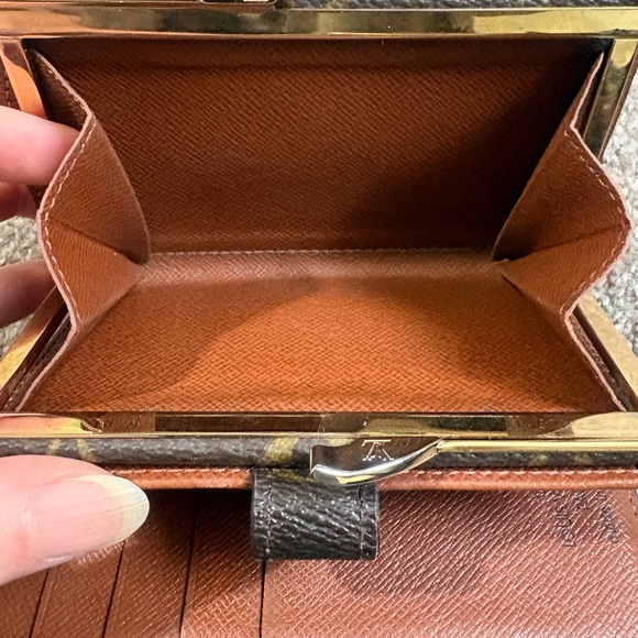 Auth Louis Vuitton monogram Kisslock wallet - Picture 10 of 14